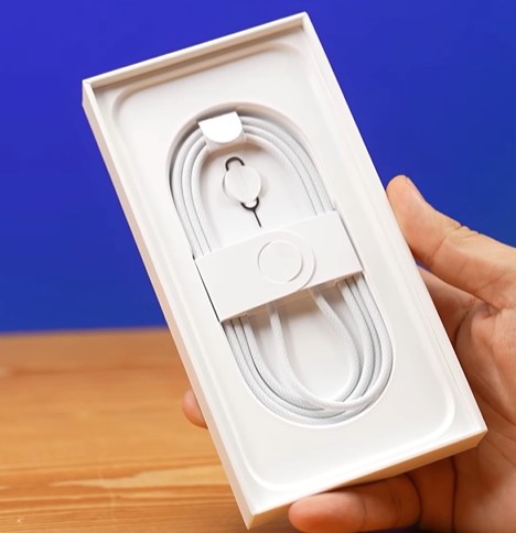 17 pro max kutu içeriği 